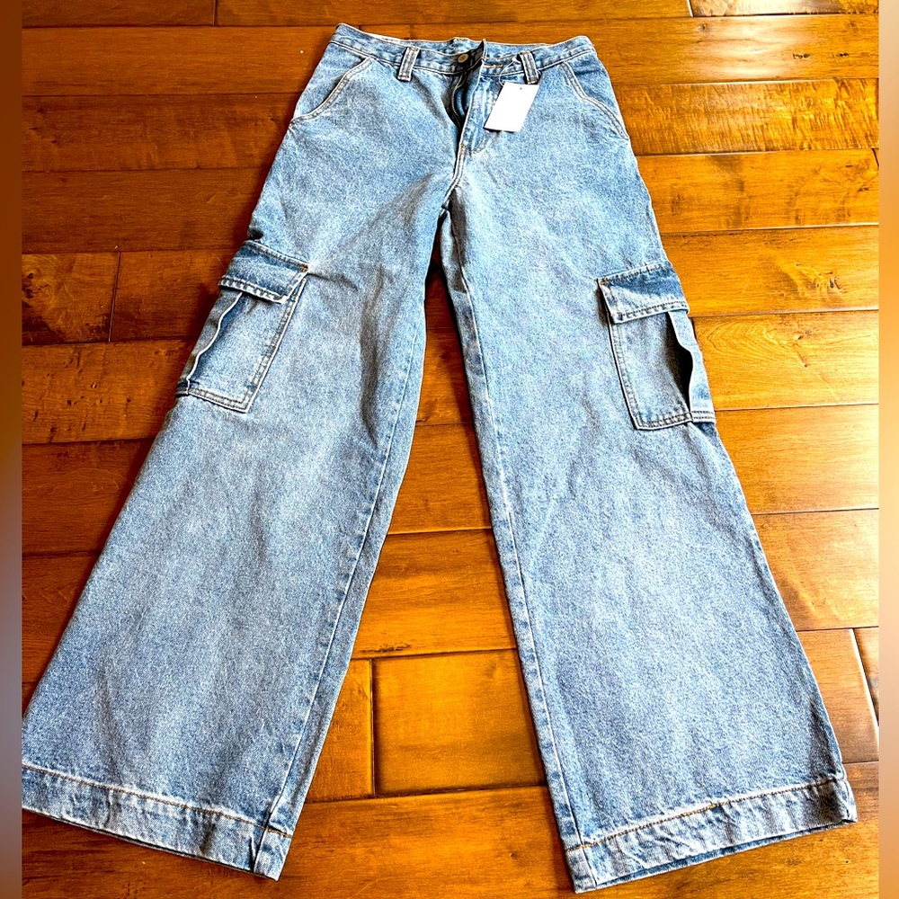 Woman’s small  JGALTUSA Flare Carpenter Pants